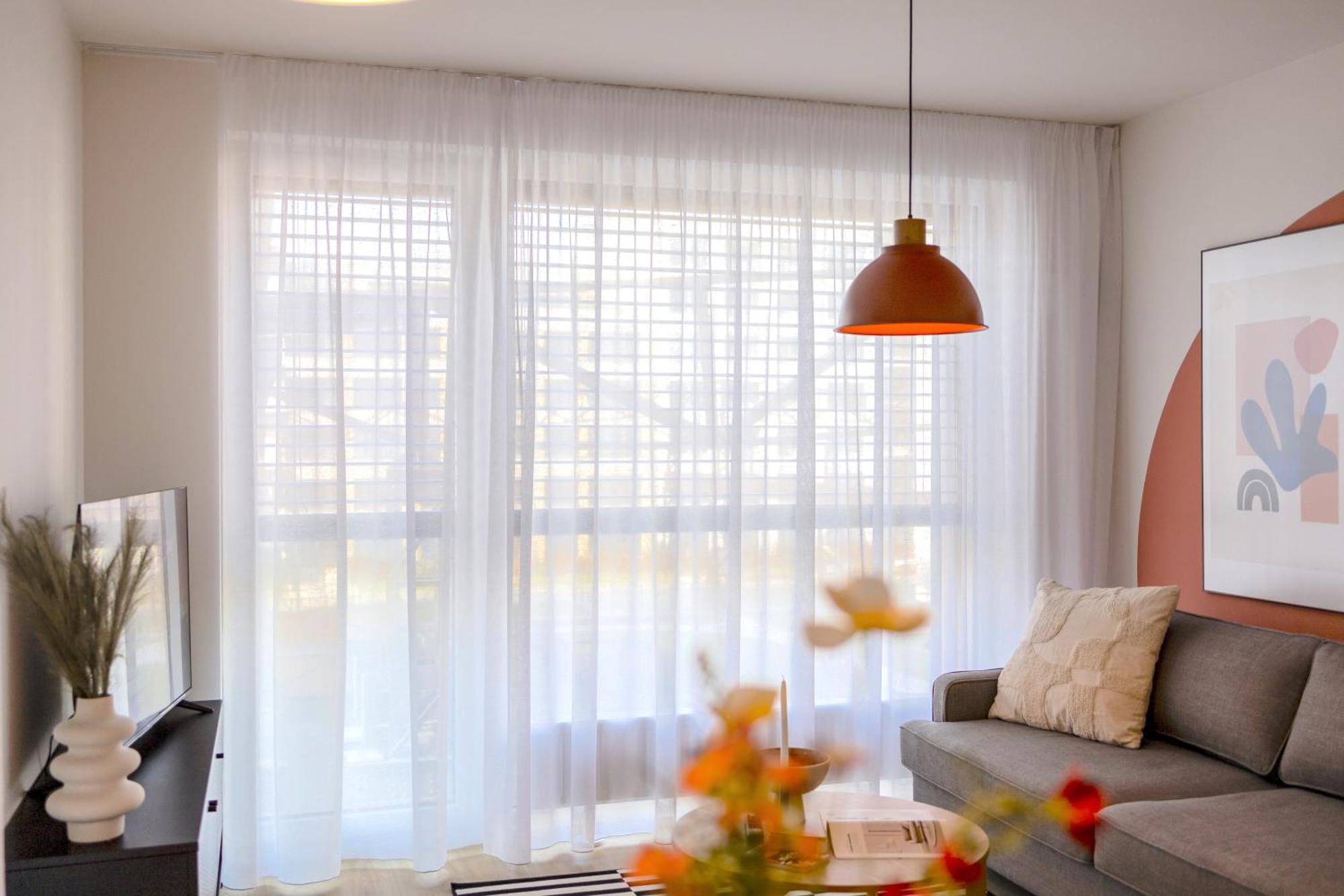 Design Apartment - Balcony, Free Parking, Yoga, 10 Mins To Center, By Gravity プラハ エクステリア 写真
