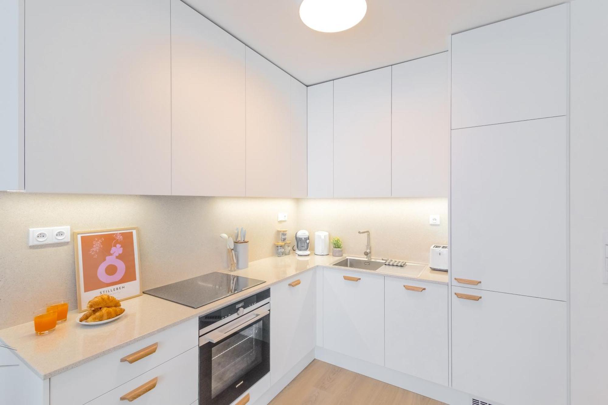 Design Apartment - Balcony, Free Parking, Yoga, 10 Mins To Center, By Gravity プラハ エクステリア 写真
